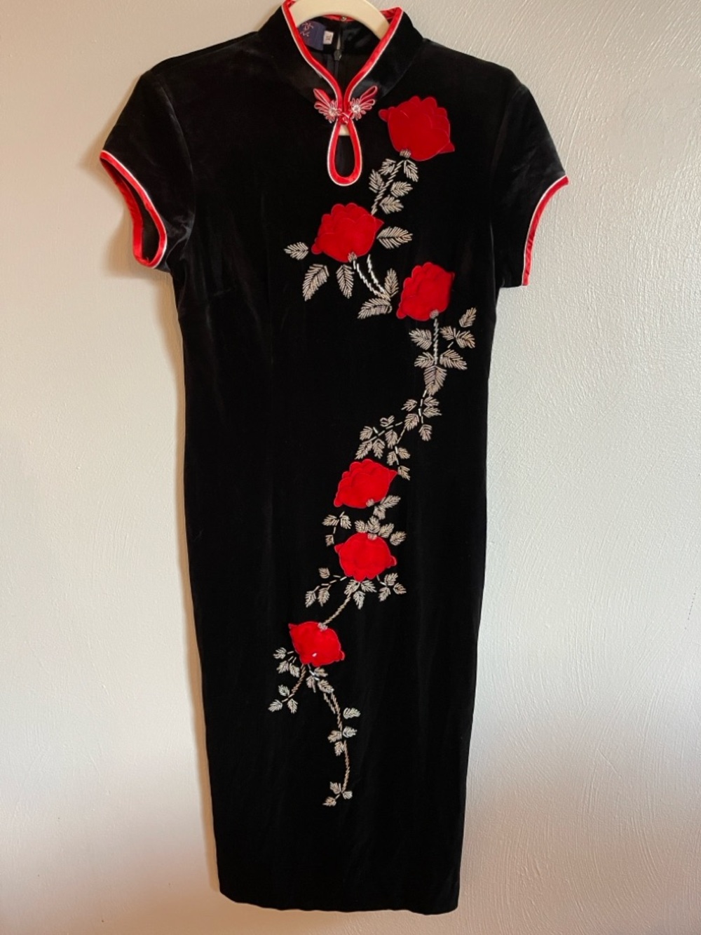 Vintage Black Velvet Cheongsam Dress Red Floral Embroidery XL Slit